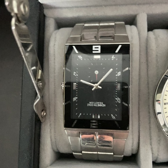 10 watches and watch case. - Picture 2 of 11